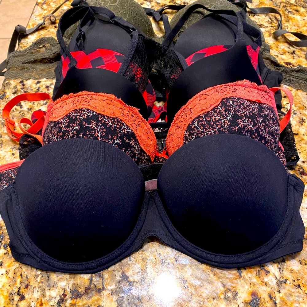 Victorias Secret padded Bra Lot (34B)